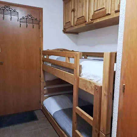 Apartment In Petit Near Cable Car
